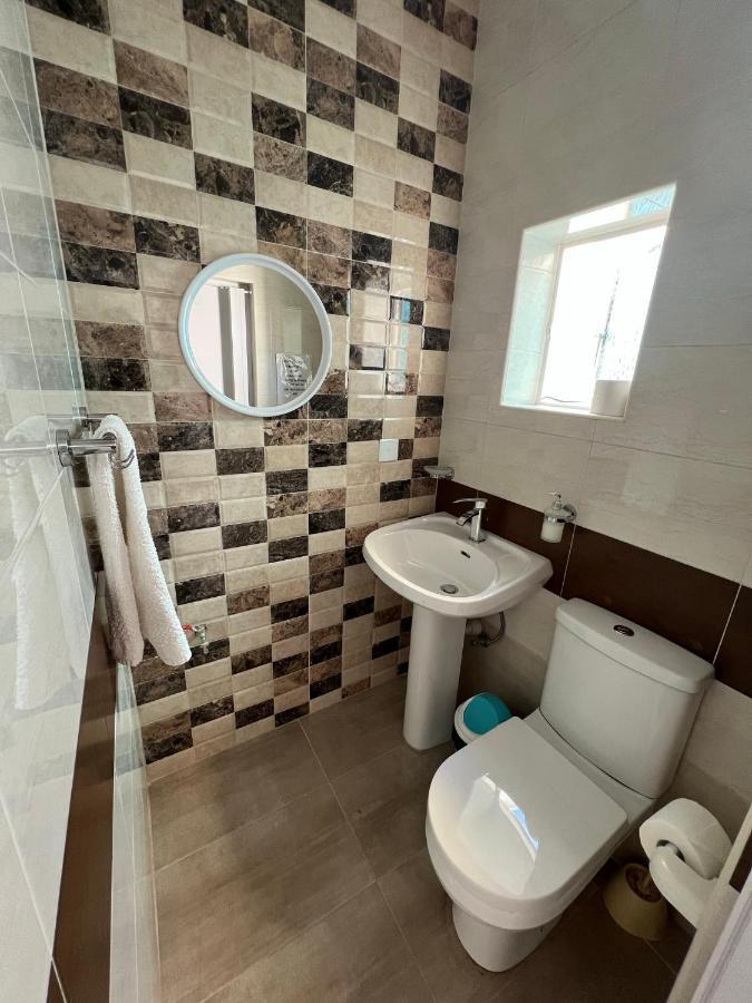 Small Room With Shared Bathroom Sliema Exterior foto